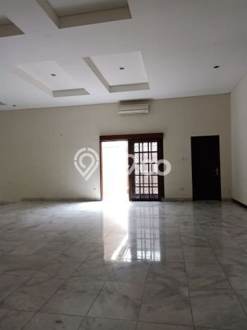 Siap Huni Hunian Elit 5 Kamar di Menteng Dekat ke Mana Saja Siap Huni Hunian Elit 5 Kamar di Menteng Dekat ke Mana Saja