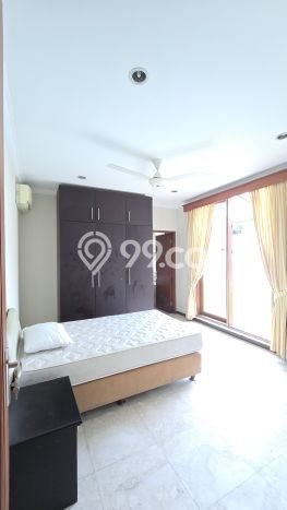 Hunian Mewah Siap Huni LT 930m2 di Cilandak, Jakarta Selatan Hunian Mewah Siap Huni LT 930m2 di Cilandak, Jakarta Selatan