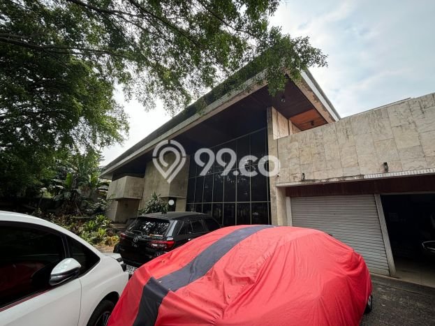 Ready to Use! Luxury House LT 1258m2 Desain Modern di Pondok Indah Ready to Use! Luxury House LT 1258m2 Desain Modern di Pondok Indah