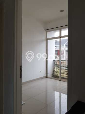Rumah Luas Asri 3 KT Siap Pakai di BSD Residence One Tangerang Rumah Luas Asri 3 KT Siap Pakai di BSD Residence One Tangerang