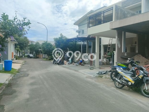 Rumah Mewah LB 250m2 Siap Pakai Desain Elegan di BSD Taman Crysant, Tangerang Rumah Mewah LB 250m2 Siap Pakai Desain Elegan di BSD Taman Crysant, Tangerang
