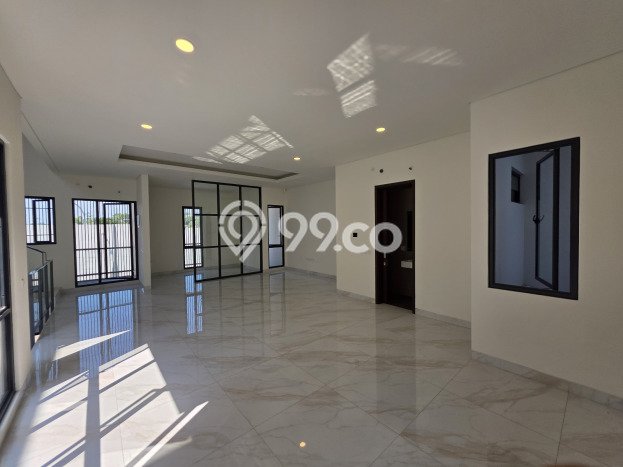 Ready to Use! Premium House LT 192m2 Desain Modern di BSD City Ready to Use! Premium House LT 192m2 Desain Modern di BSD City