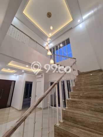 Rumah Luxury Modern Siap Huni di BSD City Tangerang Rumah Luxury Modern Siap Huni di BSD City Tangerang