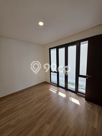 Ready to Use! Premium House LT 192m2 Desain Modern di BSD City Ready to Use! Premium House LT 192m2 Desain Modern di BSD City