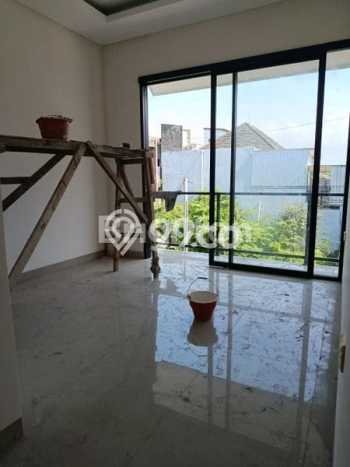 Rumah Minimalis 3 KT LT 75m2 di Renon Rumah Minimalis 3 KT LT 75m2 di Renon