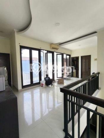 Jarang Ada! Rumah Sewa 4 Kamar Nyaman Siap Huni Renon Jarang Ada! Rumah Sewa 4 Kamar Nyaman Siap Huni Renon