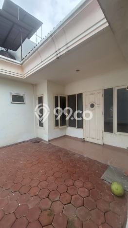 Rumah Eksklusif Dijual LT 240m2 di Sambikerep, Surabaya Rumah Eksklusif Dijual LT 240m2 di Sambikerep, Surabaya