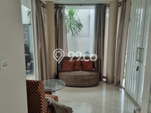 Hunian Mewah Siap Huni LT 285m2 di Wiyung, Surabaya Hunian Mewah Siap Huni LT 285m2 di Wiyung, Surabaya