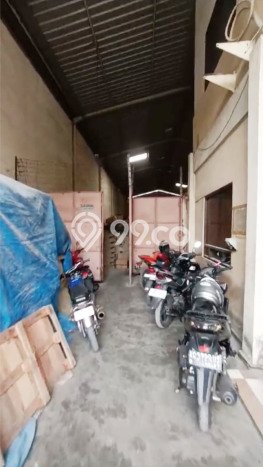 Lokasi Strategis! Dijual Gudang Bisnis di Rungkut, Surabaya Kondisi Baik Lokasi Strategis! Dijual Gudang Bisnis di Rungkut, Surabaya Kondisi Baik