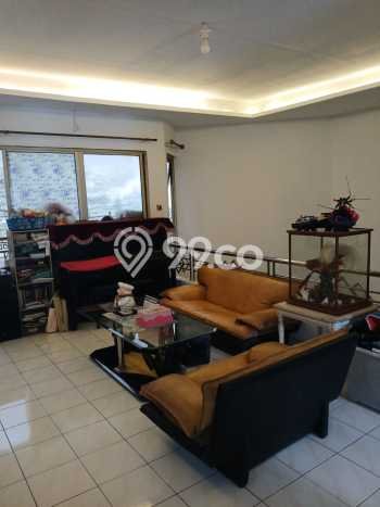 Hunian Mewah Dijual LT 200m2 di Kebon Jeruk, Jakarta Barat Hunian Mewah Dijual LT 200m2 di Kebon Jeruk, Jakarta Barat