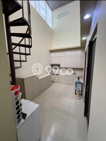 Rumah Elit LB 160m2 Siap Pakai Desain Elegan di Puri Mansion, Jakarta Barat Rumah Elit LB 160m2 Siap Pakai Desain Elegan di Puri Mansion, Jakarta Barat
