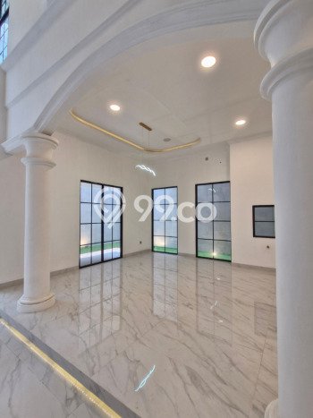 Dijual Rumah Luas Megah Dengan View Eksklusif di Tomang, Jakarta Barat Dijual Rumah Luas Megah Dengan View Eksklusif di Tomang, Jakarta Barat