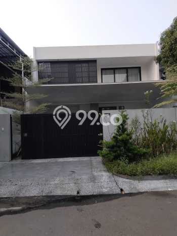 For Sale! Luxury House LT 300m2 Desain Elegan di Pantai Indah Kapuk For Sale! Luxury House LT 300m2 Desain Elegan di Pantai Indah Kapuk