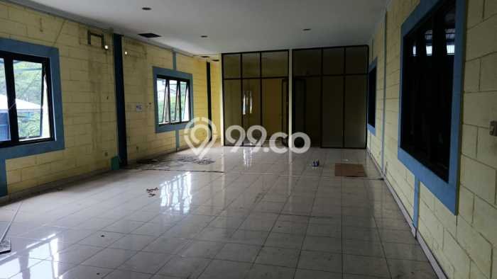 Unit Gudang Paling Strategis di Karawaci Tangerang dengan LB 750m2 Unit Gudang Paling Strategis di Karawaci Tangerang dengan LB 750m2