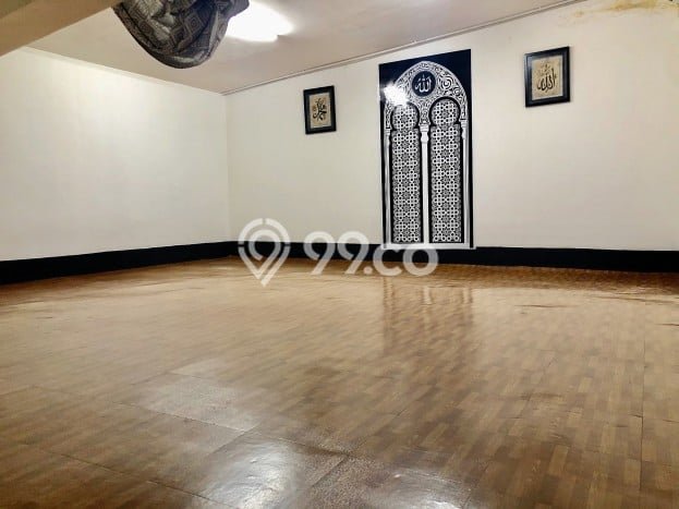 Kantor Disewa di Jakarta Pusat dengan LB 478m2 Area Komersial Ramai Kantor Disewa di Jakarta Pusat dengan LB 478m2 Area Komersial Ramai