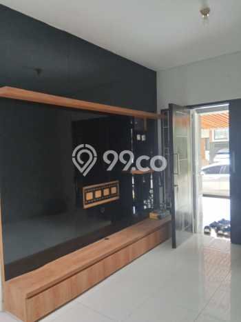 Rumah Minimalis 2 KT di Raffles Hills Jakarta Timur Semi Furnished Rumah Minimalis 2 KT di Raffles Hills Jakarta Timur Semi Furnished