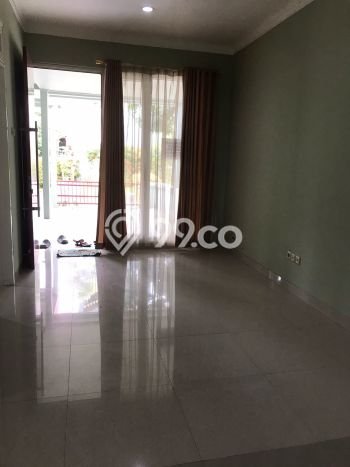Jarang Ada! Rumah Sewa 4 Kamar Bagus Siap Huni Citra Grand Jarang Ada! Rumah Sewa 4 Kamar Bagus Siap Huni Citra Grand