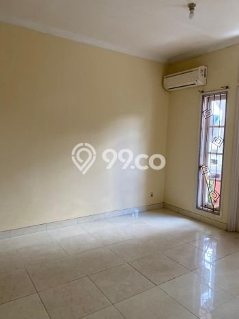 Disewakan Rumah Murah di Raffles Hills Jakarta Timur dengan 3 KT Disewakan Rumah Murah di Raffles Hills Jakarta Timur dengan 3 KT