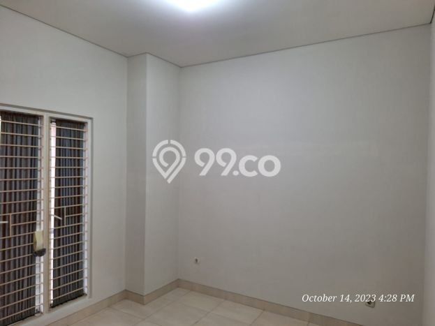 Jual Rumah Eksklusif 3 KT di Raffles Hills, Jakarta Timur Jual Rumah Eksklusif 3 KT di Raffles Hills, Jakarta Timur