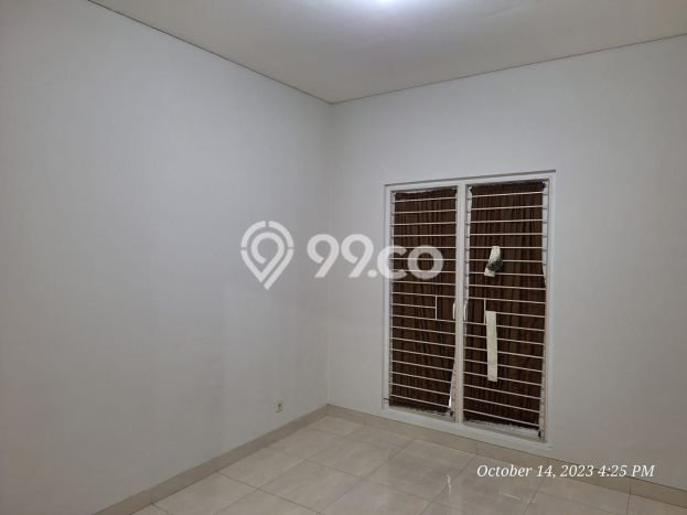 Jual Rumah Eksklusif 3 KT di Raffles Hills, Jakarta Timur Jual Rumah Eksklusif 3 KT di Raffles Hills, Jakarta Timur