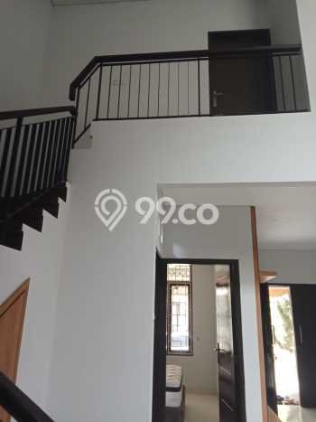 Rumah Minimalis 2 KT di Raffles Hills Jakarta Timur Semi Furnished Rumah Minimalis 2 KT di Raffles Hills Jakarta Timur Semi Furnished