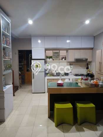 Rumah Luas Asri 2 KT Siap Pakai di Raffles Hills Jakarta Timur Rumah Luas Asri 2 KT Siap Pakai di Raffles Hills Jakarta Timur
