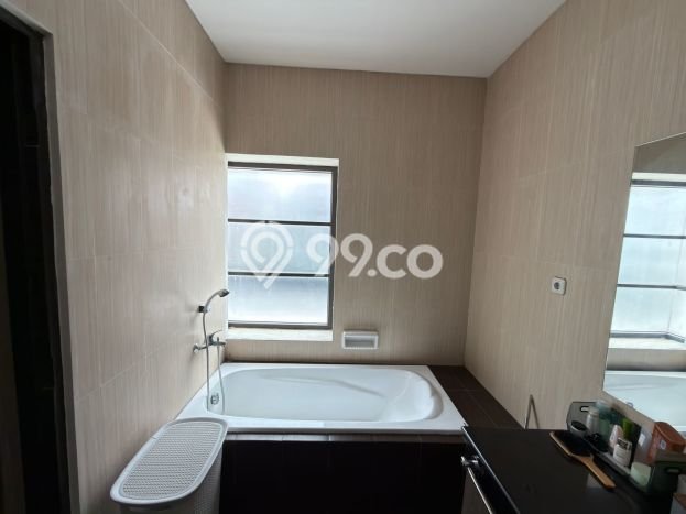 Disewakan! Rumah 2 Kamar Tidur &
2 Kamar Mandi di Raffles Hills, Jakarta Timur Disewakan! Rumah 2 Kamar Tidur &
2 Kamar Mandi di Raffles Hills, Jakarta Timur