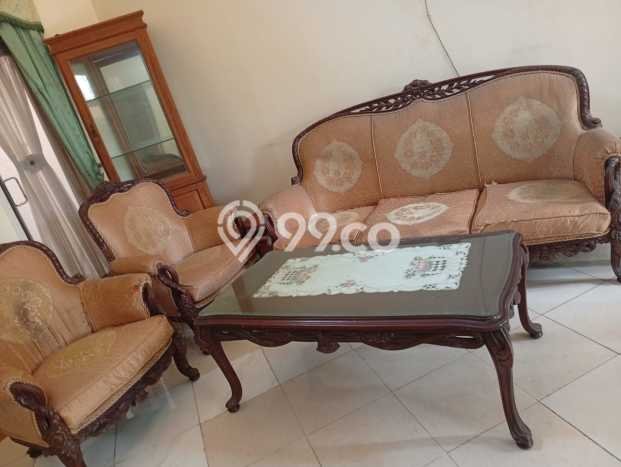Jual Rumah Mewah Elegan Dengan View Eksklusif di Raffles Hills, Jakarta Timur Jual Rumah Mewah Elegan Dengan View Eksklusif di Raffles Hills, Jakarta Timur