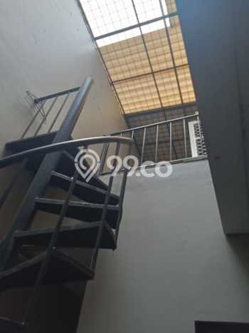 Rumah Minimalis 2 KT di Raffles Hills Jakarta Timur Semi Furnished Rumah Minimalis 2 KT di Raffles Hills Jakarta Timur Semi Furnished