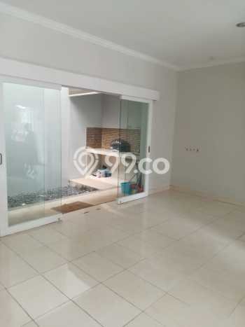 Dijual Hunian Rumah Terawat 4 Kamar di Raffles Hills, Jakarta Timur Dijual Hunian Rumah Terawat 4 Kamar di Raffles Hills, Jakarta Timur