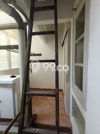 Rumah Luas Asri 4 KT Siap Huni di Raffles Hills Jakarta Timur Rumah Luas Asri 4 KT Siap Huni di Raffles Hills Jakarta Timur
