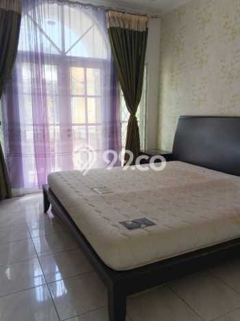 Jarang Ada! Rumah Kontrakan 5 Kamar Nyaman Siap Huni Citra Grand Jarang Ada! Rumah Kontrakan 5 Kamar Nyaman Siap Huni Citra Grand