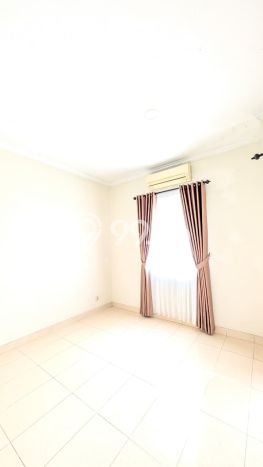 Jarang Ada! Rumah Kontrakan 3 Kamar Bagus Siap Huni Raffles Hills Jarang Ada! Rumah Kontrakan 3 Kamar Bagus Siap Huni Raffles Hills