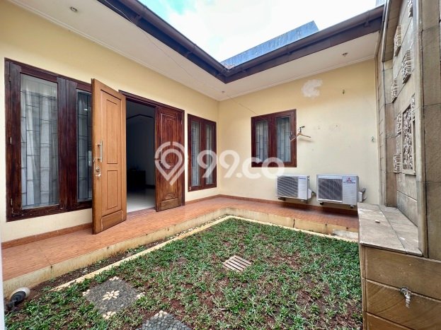 RECOMMENDED! Rumah di Tanjung Barat, 3 KT, Lokasi Strategis, Luas 252m² LB 200m² RECOMMENDED! Rumah di Tanjung Barat, 3 KT, Lokasi Strategis, Luas 252m² LB 200m²