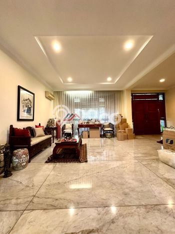 For Sale! Luxury House LT 880m2 Desain Elegan di Ampera For Sale! Luxury House LT 880m2 Desain Elegan di Ampera
