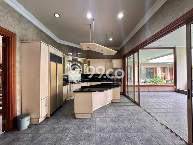 Ready to Use! Luxury House LT 634m2 Desain Modern di Pondok Indah Ready to Use! Luxury House LT 634m2 Desain Modern di Pondok Indah