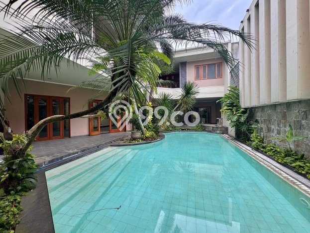 Ready to Use! Luxury House LT 634m2 Desain Modern di Pondok Indah Ready to Use! Luxury House LT 634m2 Desain Modern di Pondok Indah