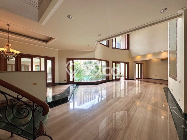 Ready to Use! Luxury House LT 634m2 Desain Modern di Pondok Indah Ready to Use! Luxury House LT 634m2 Desain Modern di Pondok Indah