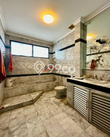 Hunian Elit LB 500m2 Siap Huni Desain Elegan di Kemang, Jakarta Selatan Hunian Elit LB 500m2 Siap Huni Desain Elegan di Kemang, Jakarta Selatan