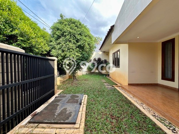 RECOMMENDED! Rumah di Tanjung Barat, 3 KT, Lokasi Strategis, Luas 252m² LB 200m² RECOMMENDED! Rumah di Tanjung Barat, 3 KT, Lokasi Strategis, Luas 252m² LB 200m²