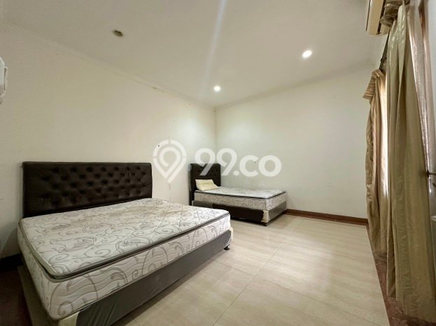 RECOMMENDED! Rumah di Tanjung Barat, 3 KT, Lokasi Strategis, Luas 252m² LB 200m² RECOMMENDED! Rumah di Tanjung Barat, 3 KT, Lokasi Strategis, Luas 252m² LB 200m²