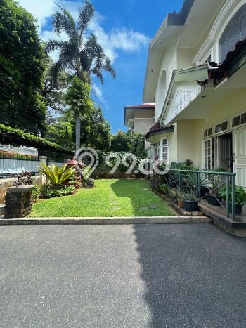 Dijual Rumah Premium dengan Fasilitas Sekitar Komplit di Kebayoran Baru, Jakarta Selatan Dijual Rumah Premium dengan Fasilitas Sekitar Komplit di Kebayoran Baru, Jakarta Selatan