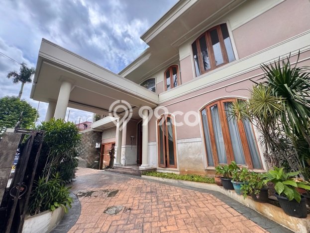 Ready to Use! Luxury House LT 634m2 Desain Modern di Pondok Indah Ready to Use! Luxury House LT 634m2 Desain Modern di Pondok Indah