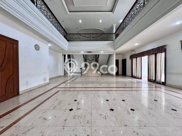 Rumah Mewah LB 1500m2 Siap Huni Desain Elegan di Mega Kuningan, Jakarta Selatan Rumah Mewah LB 1500m2 Siap Huni Desain Elegan di Mega Kuningan, Jakarta Selatan