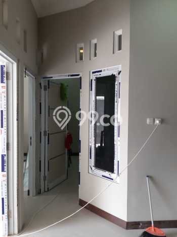 Rumah Strategis Modern Lb 180m2 di Manahan, Solo Rumah Strategis Modern Lb 180m2 di Manahan, Solo