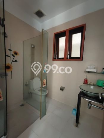 Rumah PREMIUM di Solo Baru, Solo, Luas 300m2m² Bangunan 350m2m² KESEMPATAN TERBATAS! Rumah PREMIUM di Solo Baru, Solo, Luas 300m2m² Bangunan 350m2m² KESEMPATAN TERBATAS!