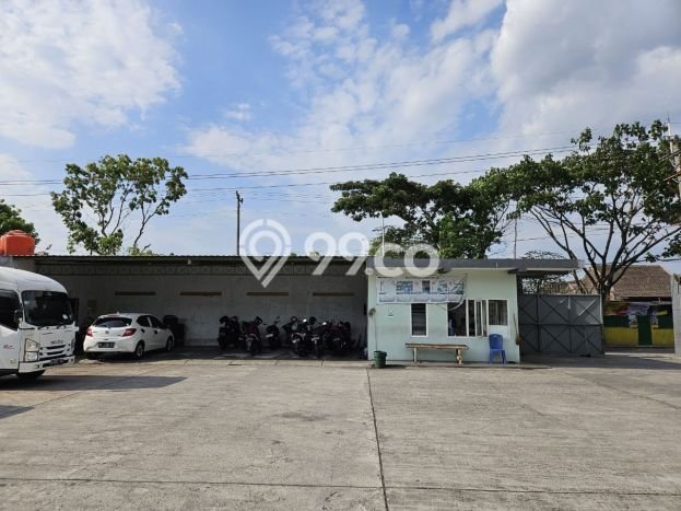 For Rent Gudang Kawasan Jaten, Luas 2200m², Pusat Bisnis For Rent Gudang Kawasan Jaten, Luas 2200m², Pusat Bisnis