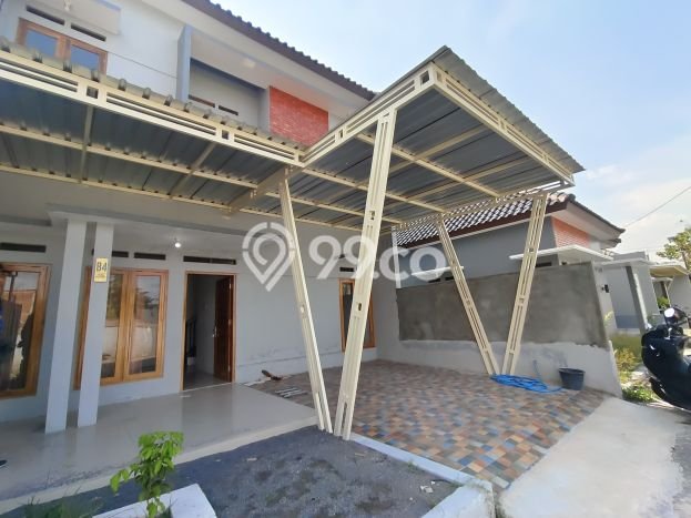 Rumah SUPER MEWAH! area Gentan, Solo, Luas 78m2m² Bangunan 120m2m², BISA KPR Rumah SUPER MEWAH! area Gentan, Solo, Luas 78m2m² Bangunan 120m2m², BISA KPR