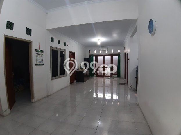 Rumah 4 Kamar di Pusat Kota Gentan, Solo - Lokasi Premium Rumah 4 Kamar di Pusat Kota Gentan, Solo - Lokasi Premium