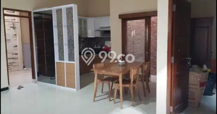 Lokasi strategis! Rumah siap pakai disewakan di Sondakan LB 150m2 Lokasi strategis! Rumah siap pakai disewakan di Sondakan LB 150m2